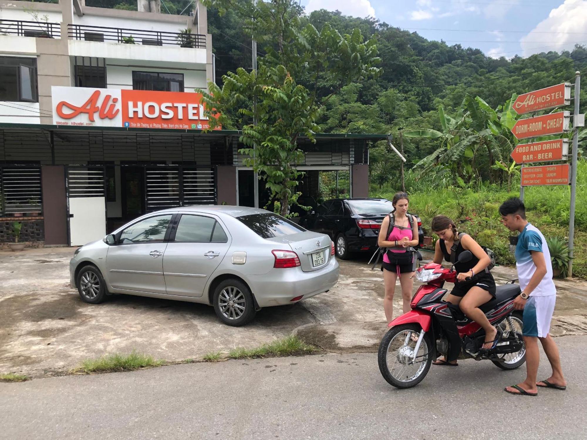 Ha Giang Ali Hostel Exterior photo